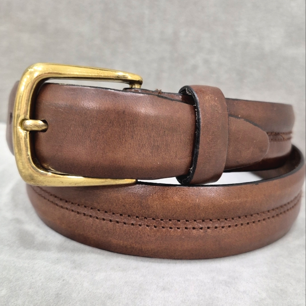 Leather belt men's size 30 chocolate brown cowhide solid brass buckle